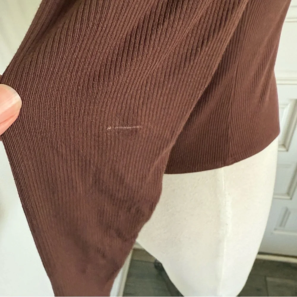 Steve Madden Brown Long Sleeve Bodysuit V-Neck Ribbed Size Small